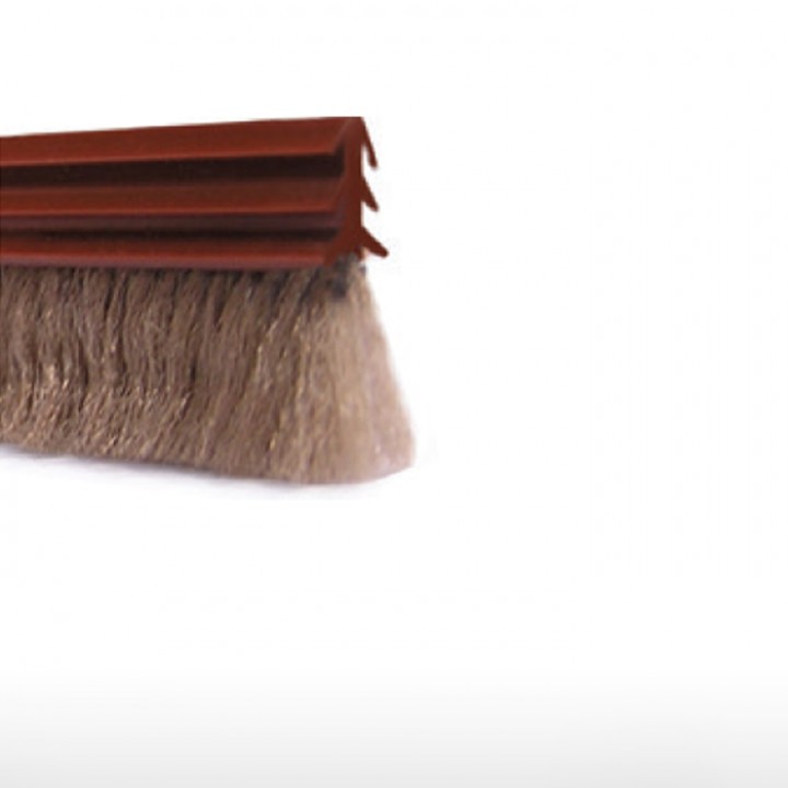 Joint brosse anti-poussière pour huisserie en bois
